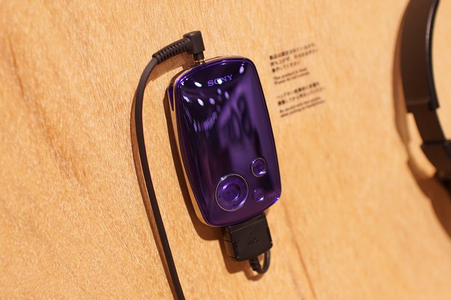 WALKMAN IN THE PARK 展示 mp3ウォークマン