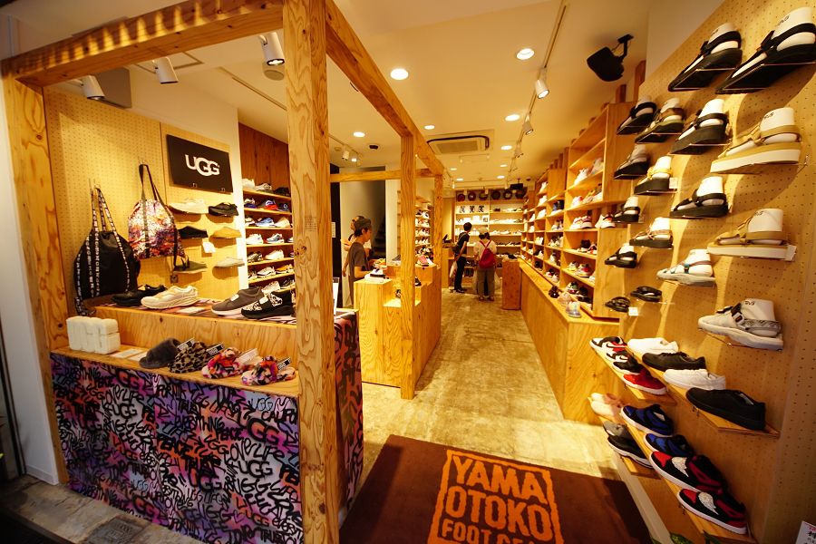 山男フットギア リニューアルオープン 店内1F