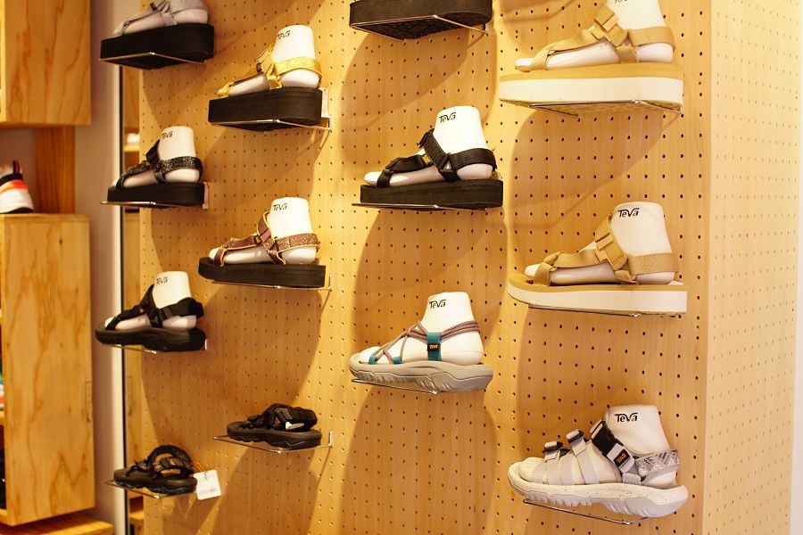 山男フットギア リニューアルオープン Teva(テバ) サンダル