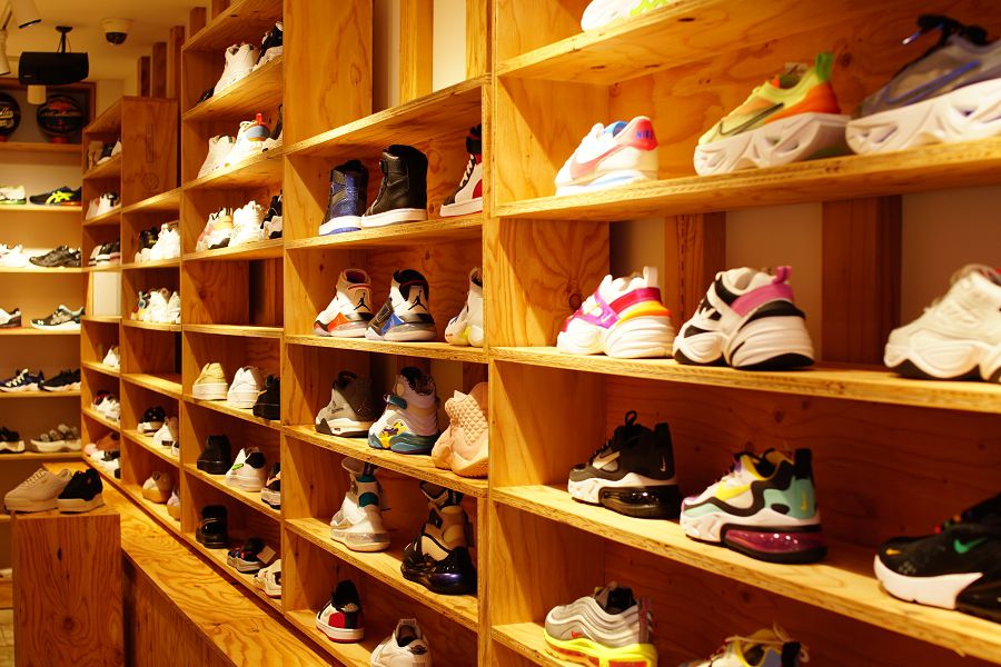 山男フットギア リニューアルオープン NIKE womens (ナイキ ウィメンズ)