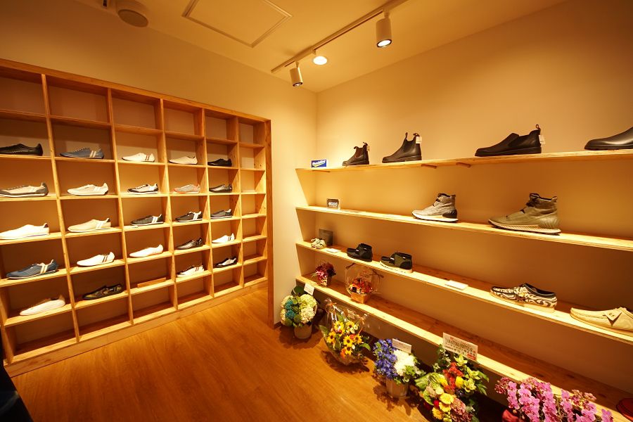 山男フットギア リニューアルオープン 2F店内