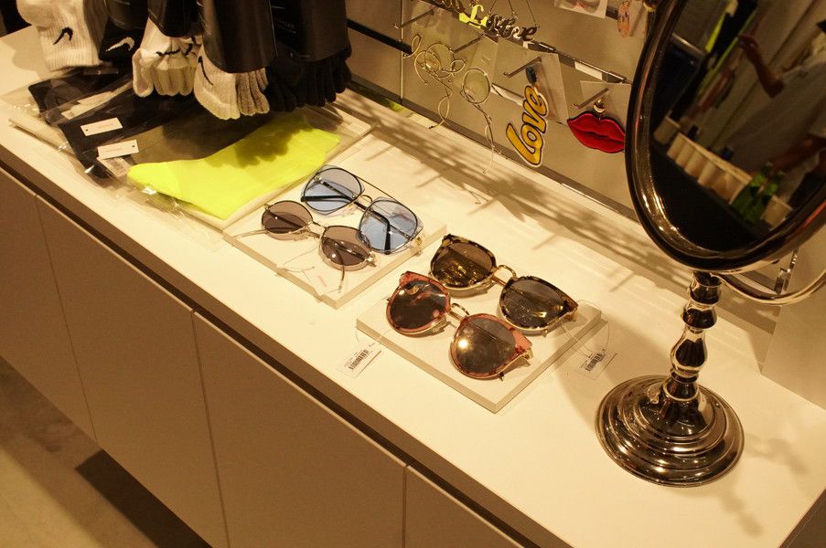 サングラス アクセサリー類 アトモス ピンク フラッグシップ 原宿 (atmos pink flagship Harajuku)