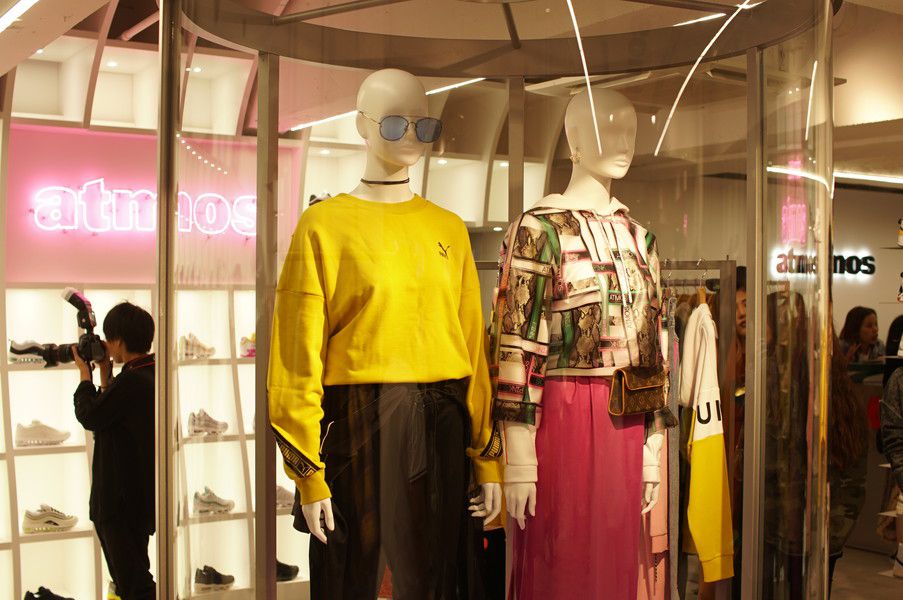 アパレルコーディネート アトモス ピンク フラッグシップ 原宿 (atmos pink flagship Harajuku)