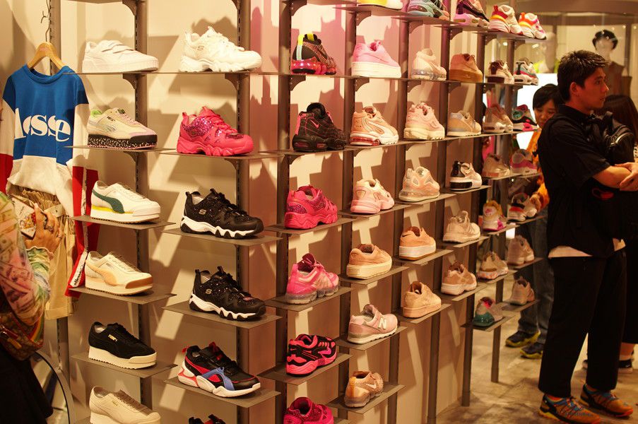 アトモス ピンク フラッグシップ 原宿 (atmos pink flagship Harajuku) レセプションパーティ スニーカー