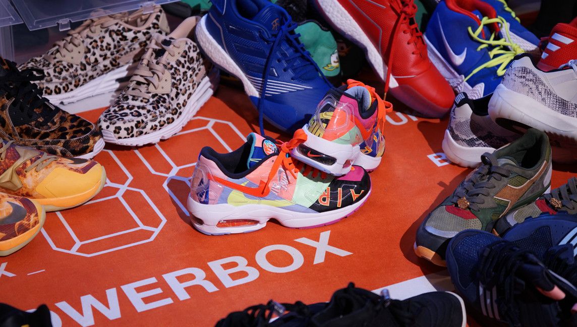 TOWERBOX(タワーボックス) ブース レアスニーカー