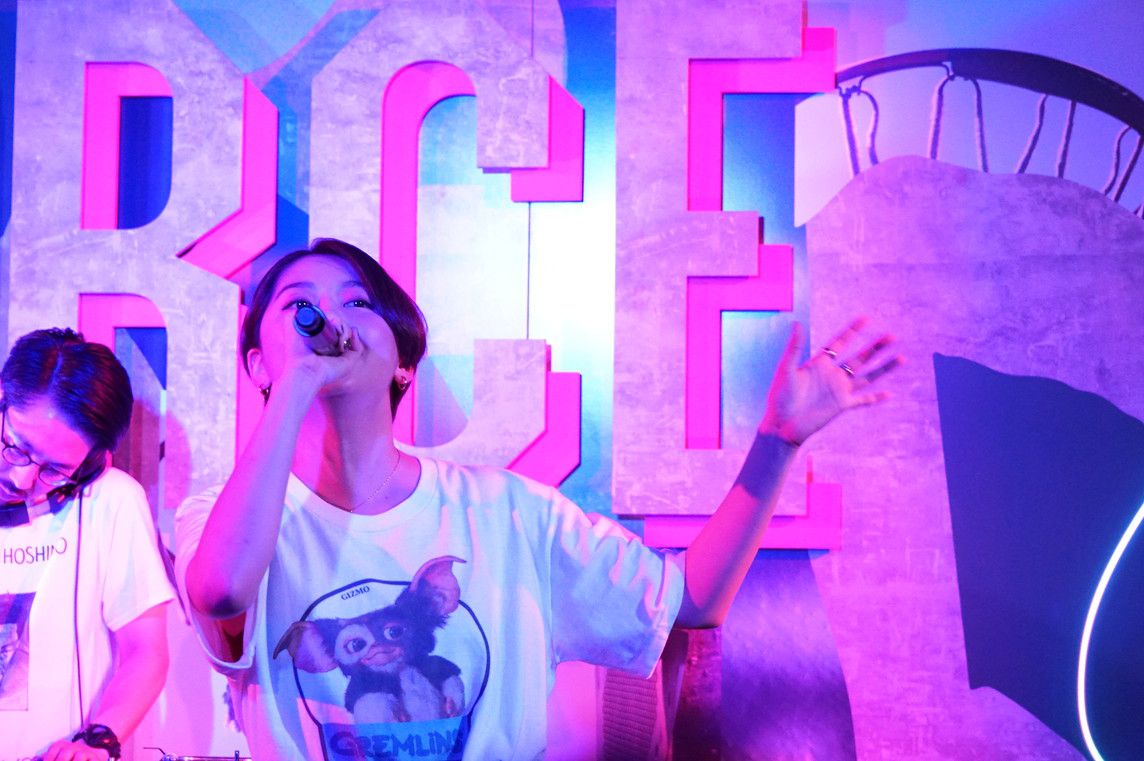 chelmico (チェルミコ) 鈴木真海子(まみこ) ナイキブース atmoscon(アトモスコン)