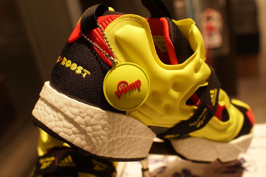 インスタポンプ フューリー ブースト シトロン ファーストカラー(Instapump Fury BOOST citron) キーホルダー "PUMP"
