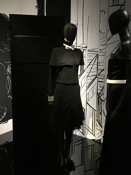 シャネル マドモアゼル プリヴェ展 天王洲アイル CHANEL MADENOISELLE PRIVE 黒 ブラック