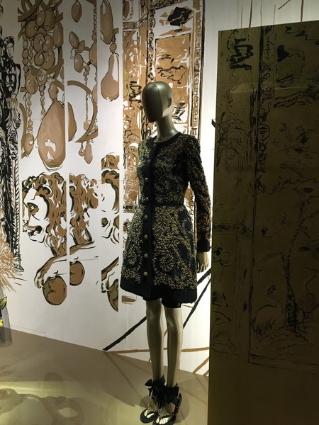 シャネル マドモアゼル プリヴェ展 天王洲アイル CHANEL MADENOISELLE PRIVE 金 ゴールド