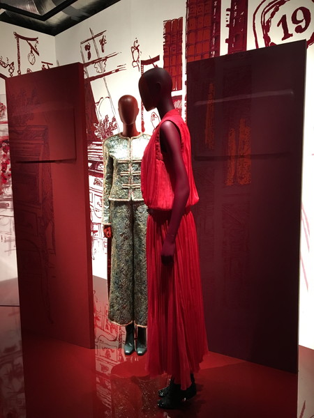 シャネル マドモアゼル プリヴェ展 天王洲アイル CHANEL MADENOISELLE PRIVE 赤 レッド