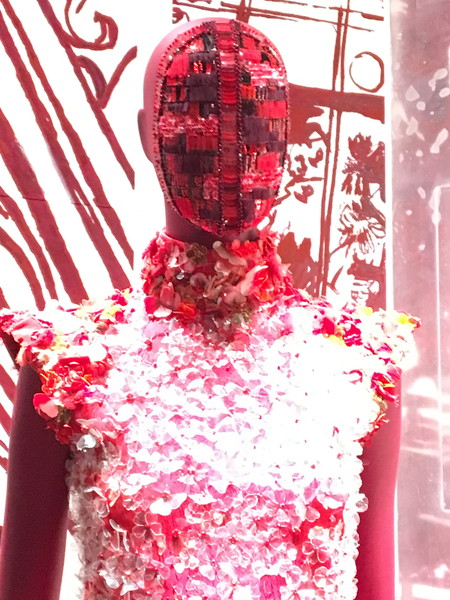 シャネル マドモアゼル プリヴェ展 天王洲アイル CHANEL MADENOISELLE PRIVE 赤 レッド