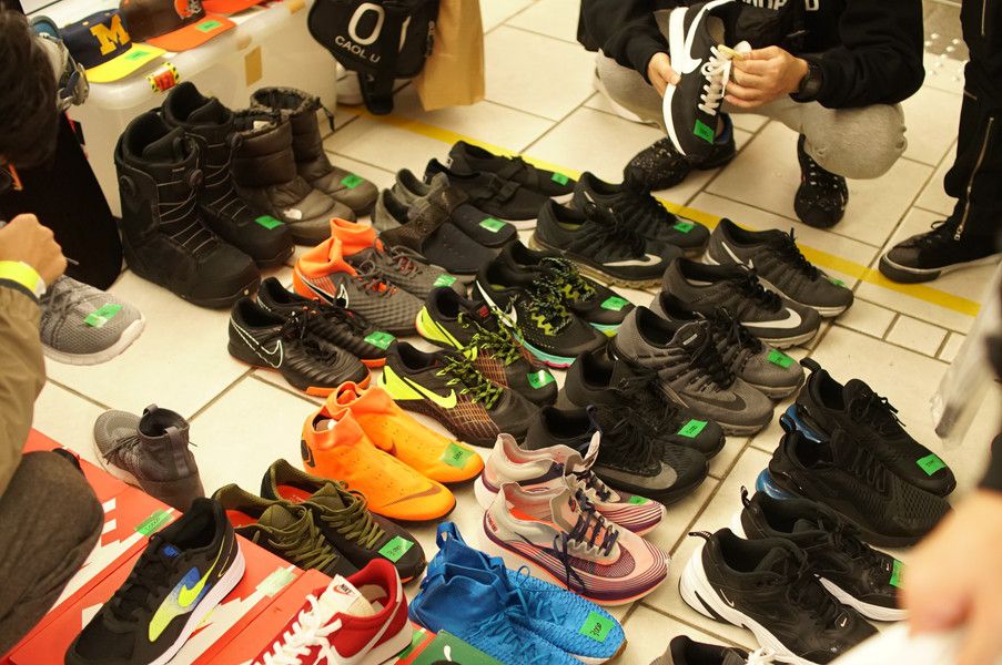 ミッドナイトマーケット@銀座ソニーパーク MIDNIGHT MARKET@ginzasonypark 場内の混雑具合