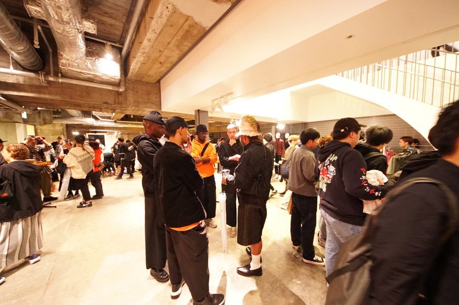 ミッドナイトマーケット@銀座ソニーパーク MIDNIGHT MARKET@ginzasonypark 場内の混雑具合