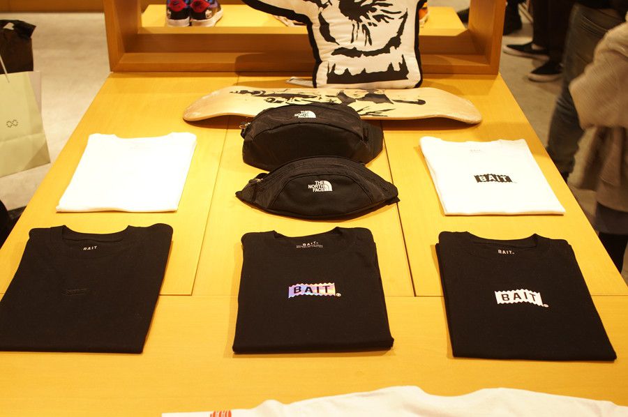 ベイト BAIT オリジナルTシャツ