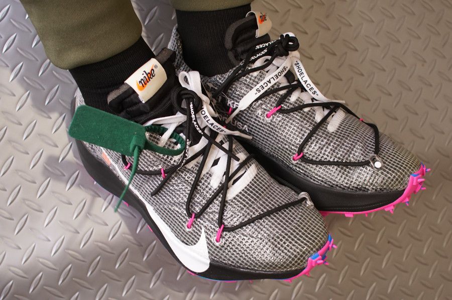 オフホワイト x ナイキ ヴェイパー ストリート OFF-WHITE x NIKE VAPOR STREET ブラック CD8178-001 着用画像