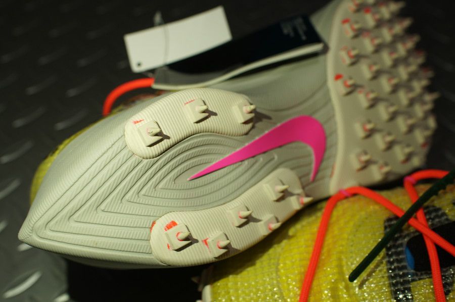 オフホワイト x ナイキ ヴェイパー ストリート OFF-WHITE x NIKE VAPOR STREET イエロー CD8178-700 アウトソール