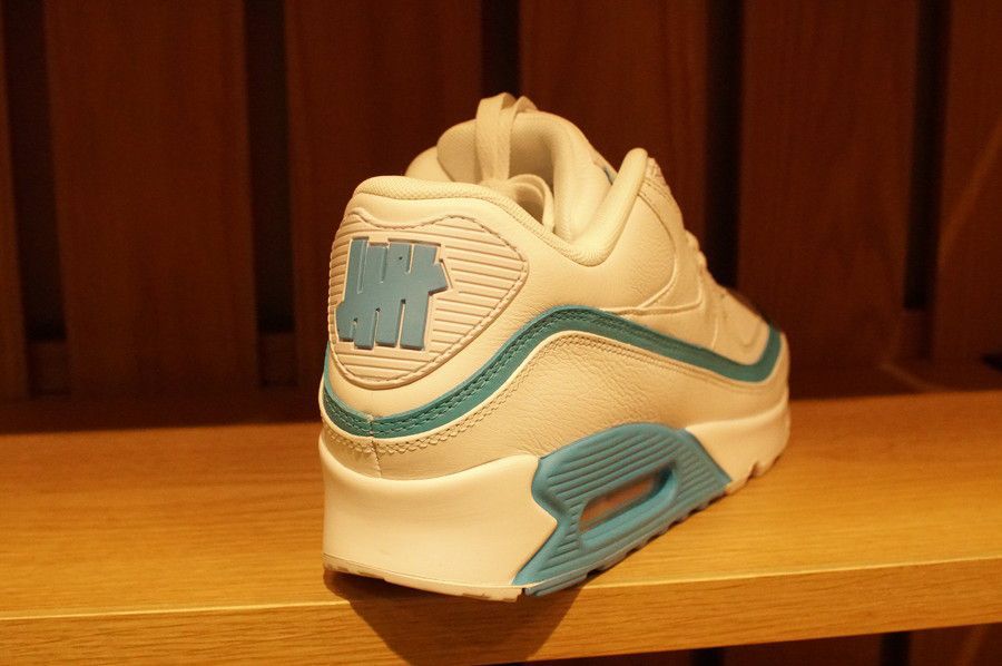 エアマックス90 アンディフィーテッド AIR MAX 90 UNDEFEATED ホワイト/ブルー 白/青 ヒール