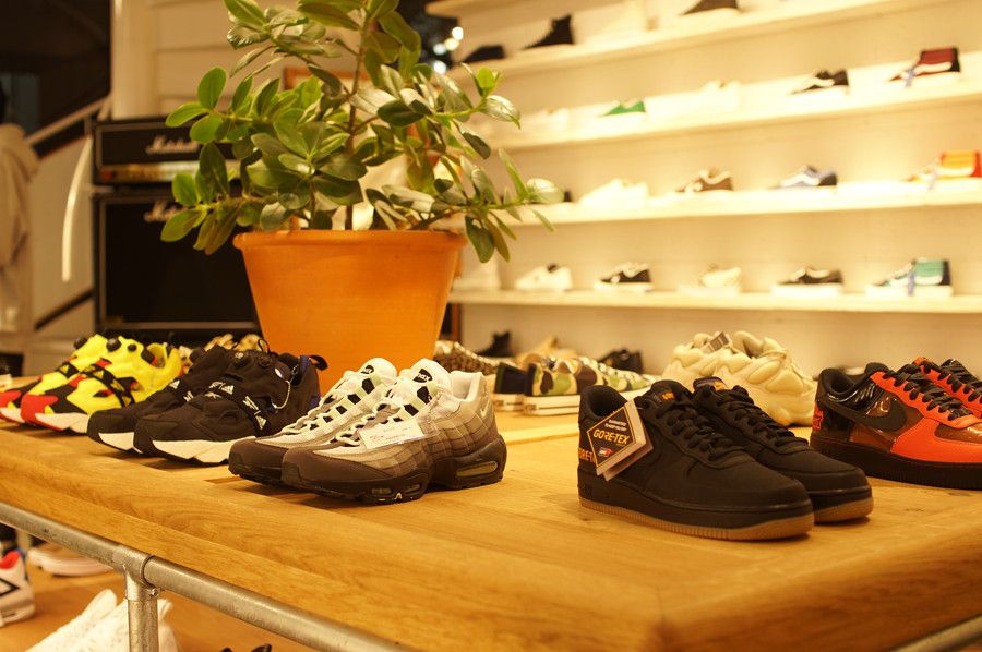 BILLY'S ENT HARAJUKU (ビリーズ エンター 原宿) リニューアル スニーカー ディスプレイ