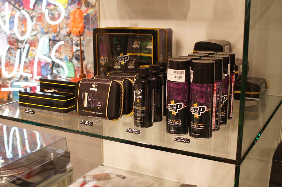 BILLY'S ENT HARAJUKU (ビリーズ エンター 原宿) 店内2F crep シューケア用品