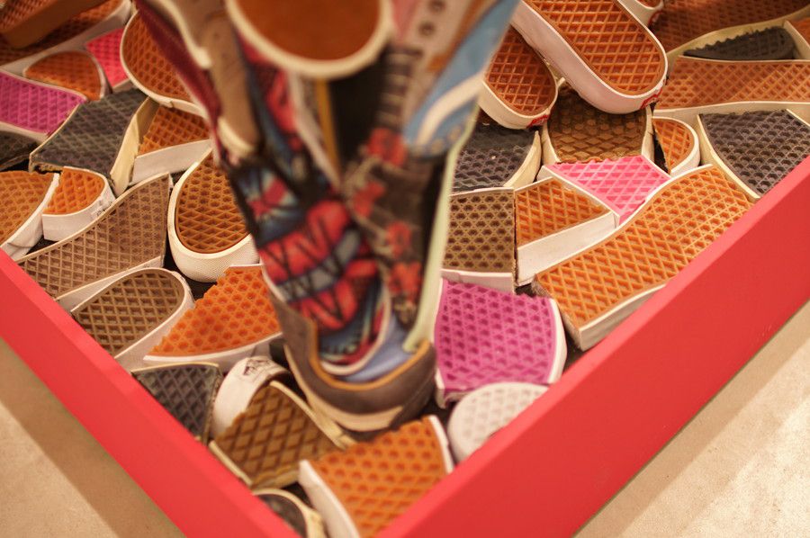 BILLY'S ENT HARAJUKU (ビリーズ エンター 原宿) 店内2F VANS アート