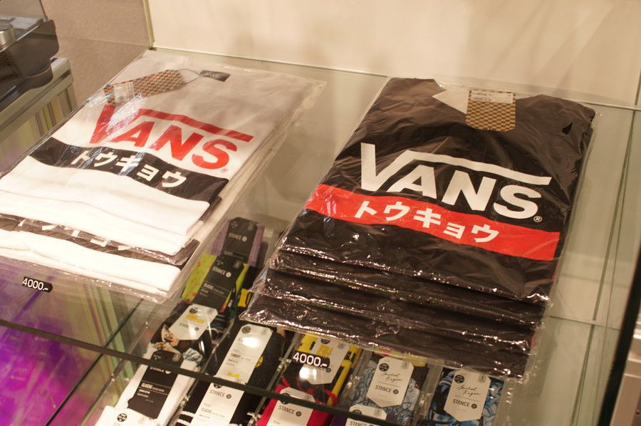 BILLY'S ENT HARAJUKU (ビリーズ エンター 原宿) 店内2F VANS(バンズ) Tシャツ トウキョウ