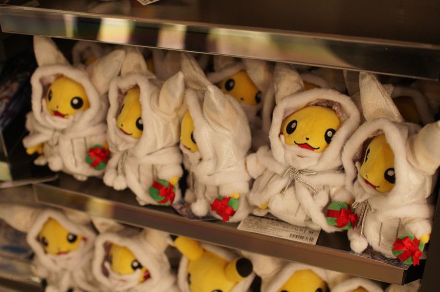 ポケモンセンター 渋谷 ピカチュウ ぬいぐるみ クリスマス