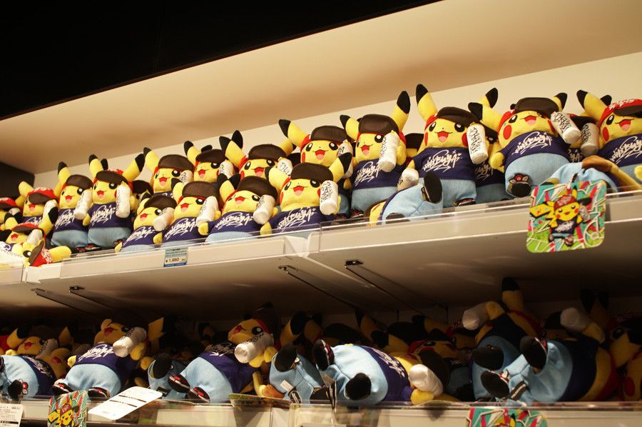 ポケモンセンター 渋谷 ピカチュウ ぬいぐるみ