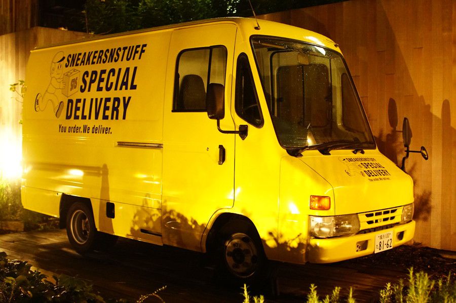 Sneakersnsuff SNS スペシャルデリバリー トラック