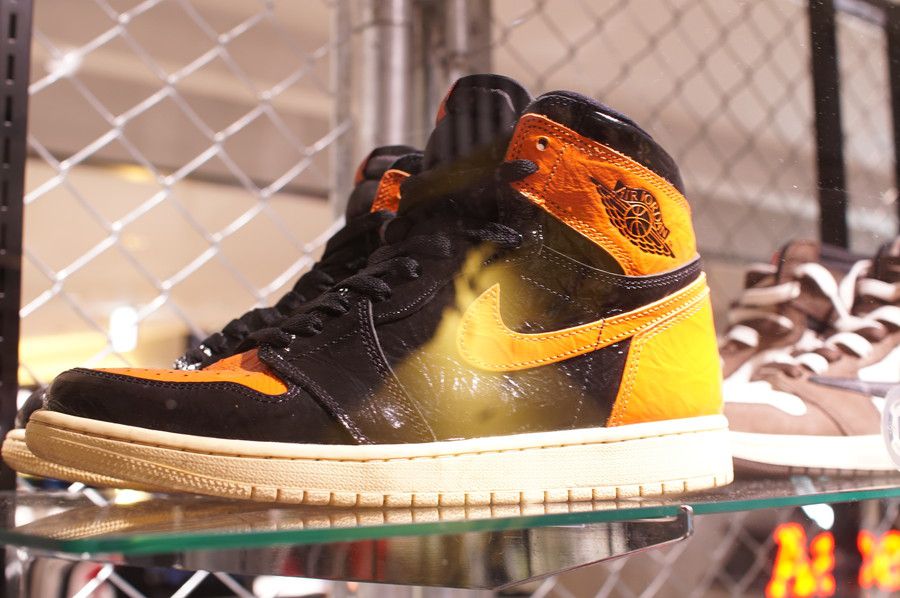ジョーダン１シャタバ AIR JORDAN 1 RETRO HIGH OG “SHATTERED BACKBOARD (エアジョーダン1 シャッタード バックボード)