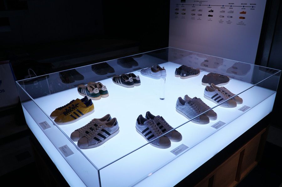 ADIDAS SUPERSTAR アディダス スパースター アーカイブ 歴代モデル 展示