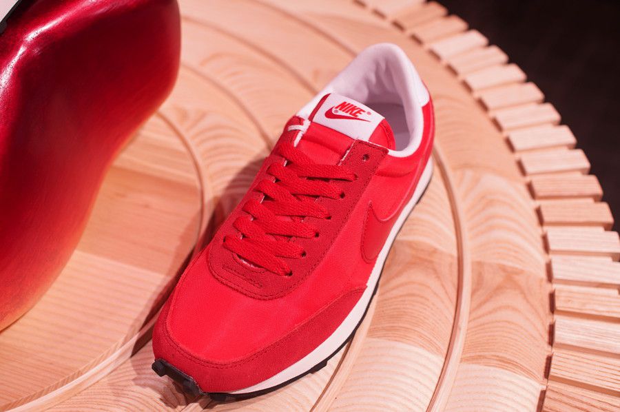 NIKE DAYBREAK ナイキ デイブレーク 55 NIKE VALENTIN PACK ナイキ バレンタインパック