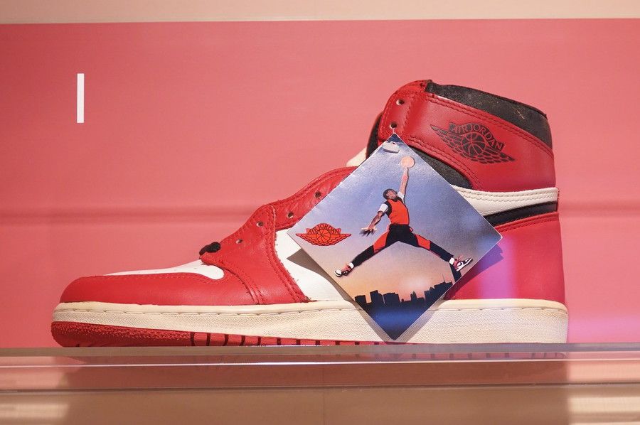 NIKE AIR JORDAN 1 ナイキ エアジョーダン 1