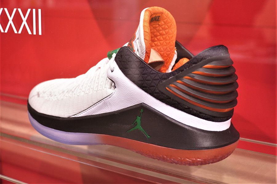 NIKE AIR JORDAN 32 ナイキ エアジョーダン 32