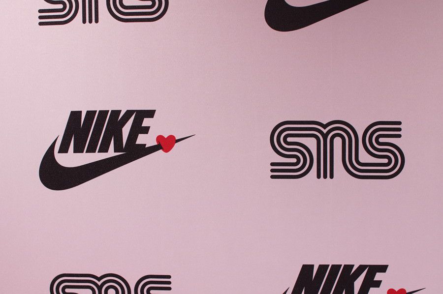 NIKE VALENTINE'S PACK ローンチパーティー ロゴ SNS NIKE