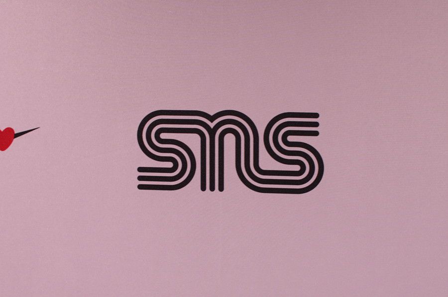 NIKE VALENTINE'S PACK ローンチパーティー ロゴ SNS