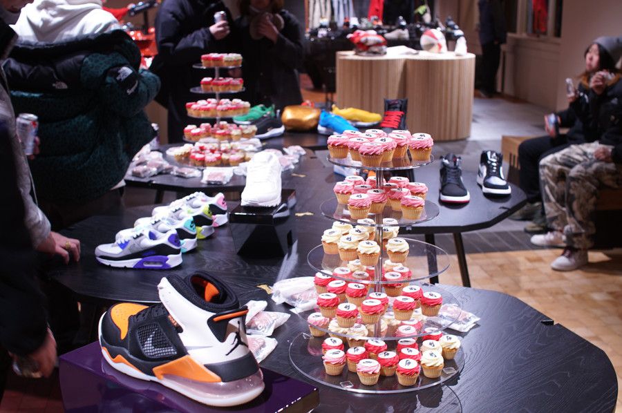 Sneakersnstuff(スニーカーズエンスタッフ) NIKE VALENTINE'S PACK (ナイキバレンタインパック) ローンチパーティー