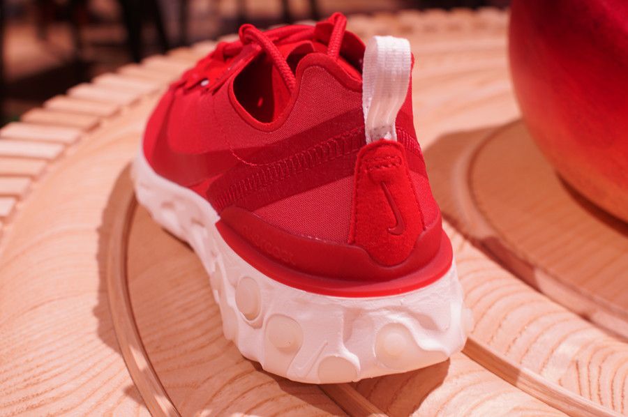 NIKE REACT ELEMENT 55 リアクトエレメント 55 NIKE VALENTIN PACK ナイキ バレンタインパック バックビュー