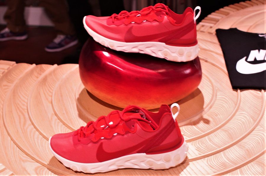 NIKE REACT ELEMENT 55 リアクトエレメント 55 NIKE VALENTIN PACK ナイキ バレンタインパック