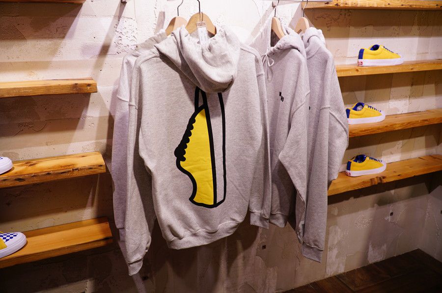 VANS MINNANO フーディー パーカー