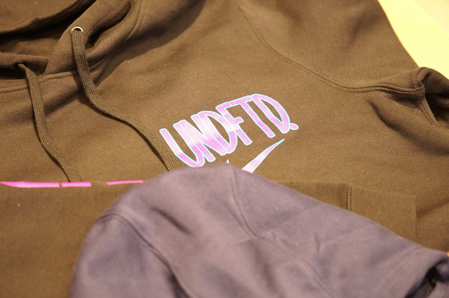 関連アパレル エアマックス90 アンディフィーテッド ブルー AIRMAX 90 UNDEFEATED "Pacific Blue"