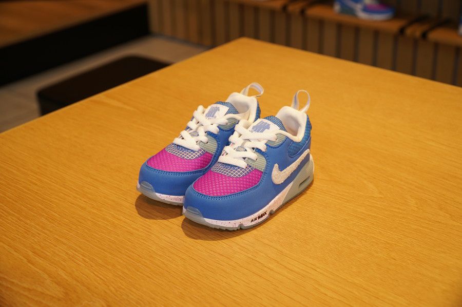 トドラーサイズ エアマックス90 アンディフィーテッド ブルー AIRMAX 90 UNDEFEATED "Pacific Blue"