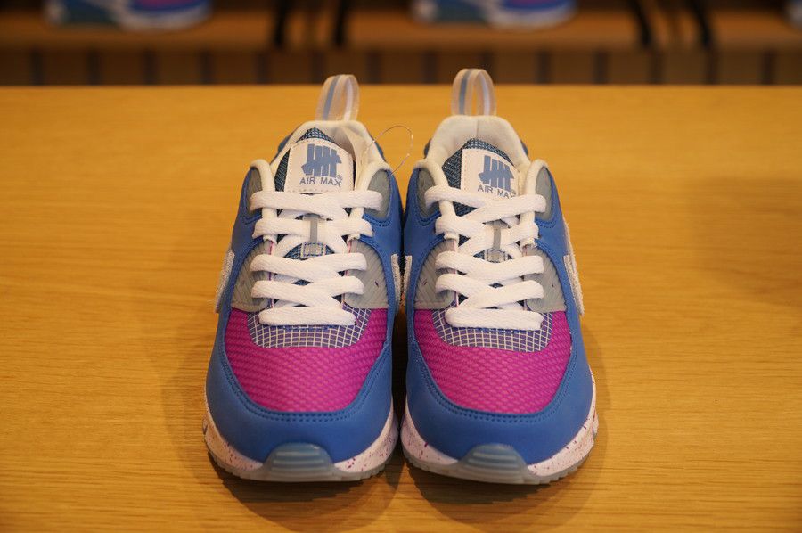 ジュニアサイズ エアマックス90 アンディフィーテッド ブルー AIRMAX 90 UNDEFEATED "Pacific Blue"