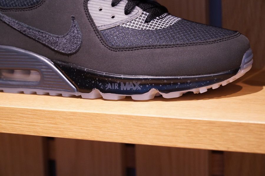 UNDEFEATED x NIKE AIRMAX 90 "anthracite" アンディフィーテッド ナイキ エアマックス90 アンスラサイト ブラック ミッドソール