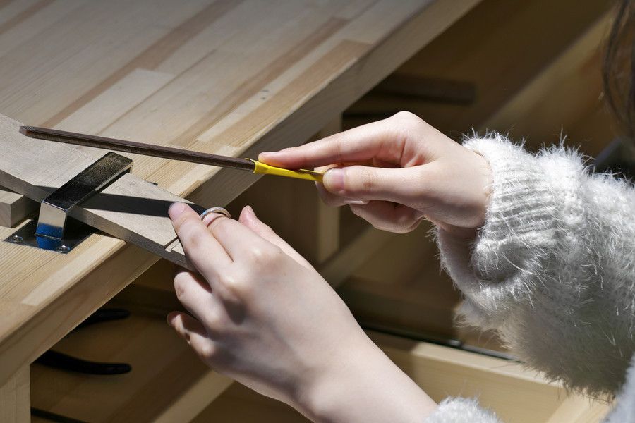 結婚指輪を彫金製作する様子 ringram(リングラム) 表参道店