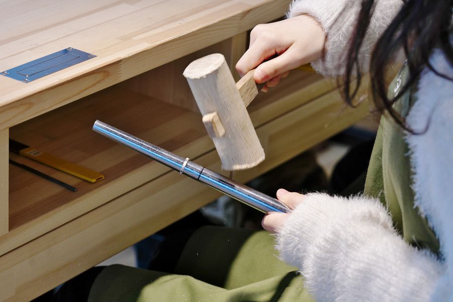 結婚指輪を彫金製作する様子 ringram(リングラム) 表参道店