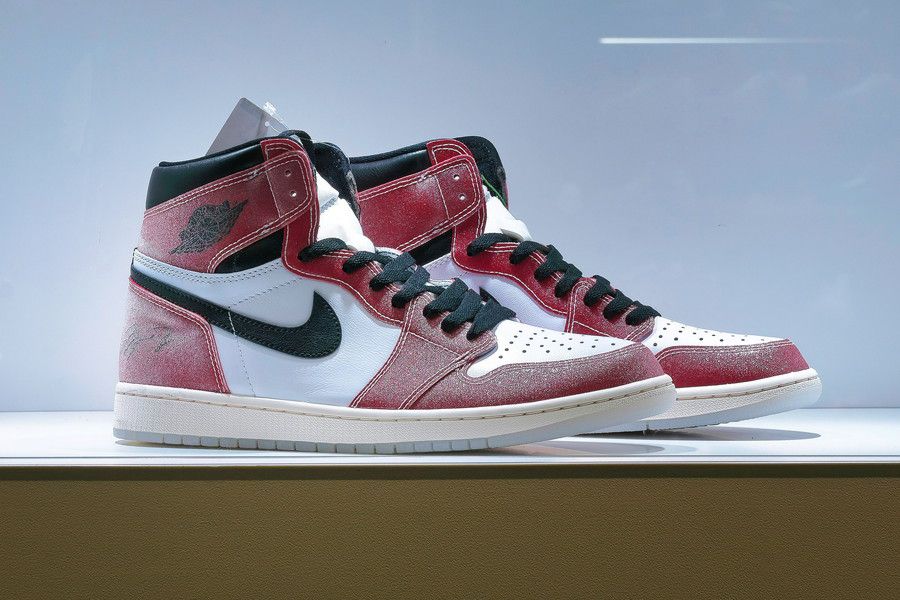 トロフィールーム x エアジョーダン1(AJ1)