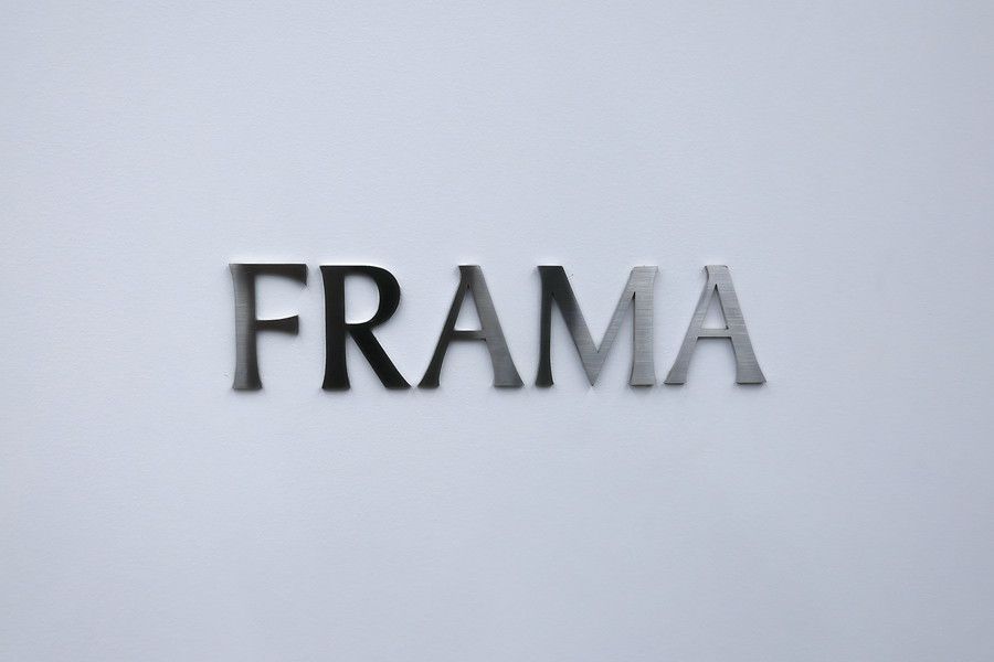 店内ショップFRAMA(フラマ)のロゴ