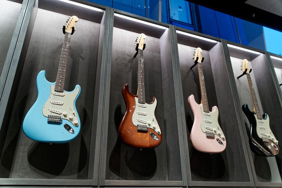 Fender Custom Shop(フェンダー カスタムショップ)のギターの展示