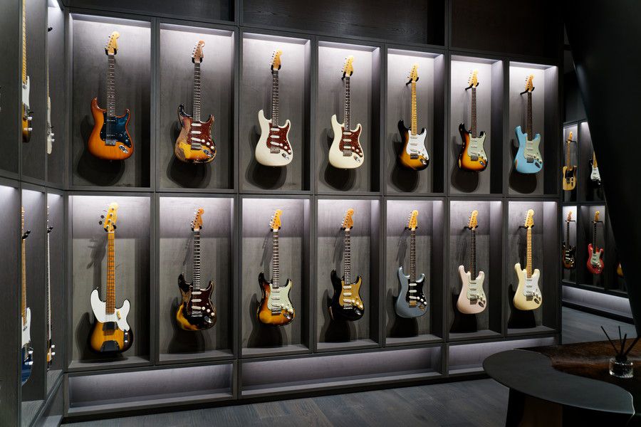 Fender Custom Shop(フェンダー カスタムショップ)のギターの展示