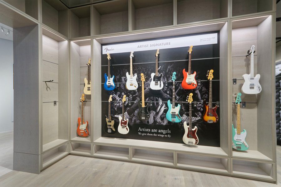 FENDER(フェンダー) 原宿の2Fのエレキギター